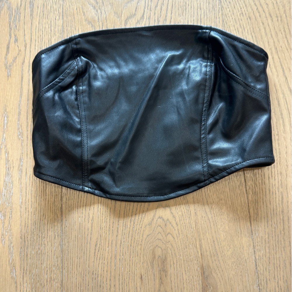 Kendall & Kylie faux leather like top bandeau corset